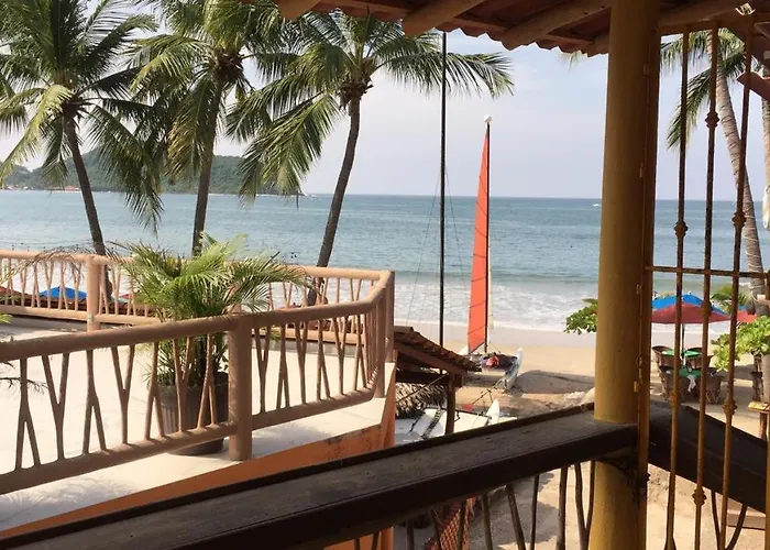 Hotel Pie De Playa La Ropa Zihuatanejo