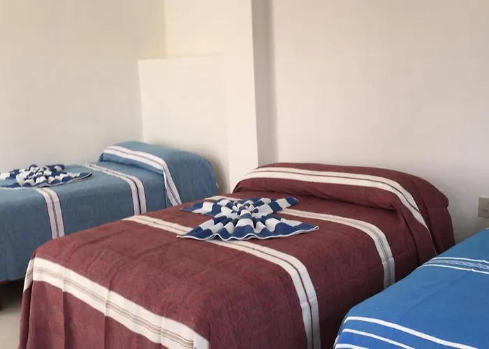 Pie De Playa La Ropa Hotel 2*
