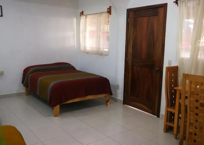 Hotel Pie De Playa La Ropa Zihuatanejo