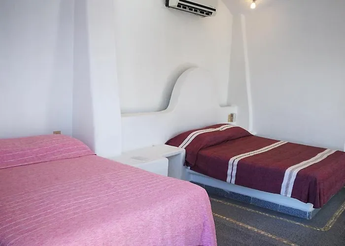 Hotel Pie De Playa La Ropa 2*