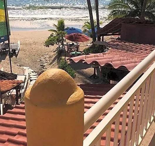 Pie De Playa La Ropa Hotel 2*
